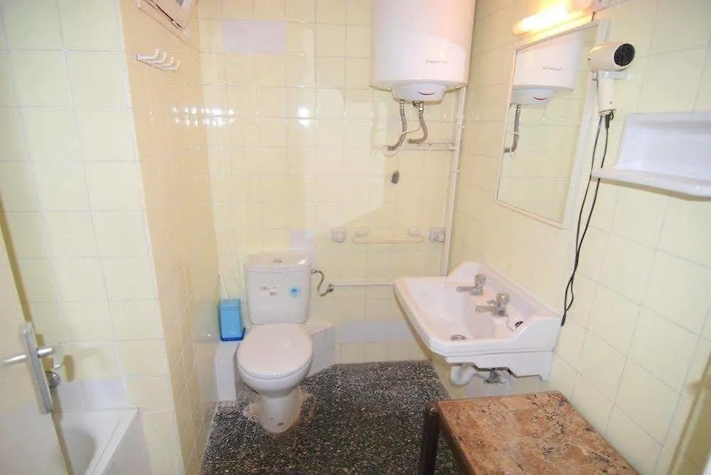 Hotel Estudios Zeus Aries Salou
