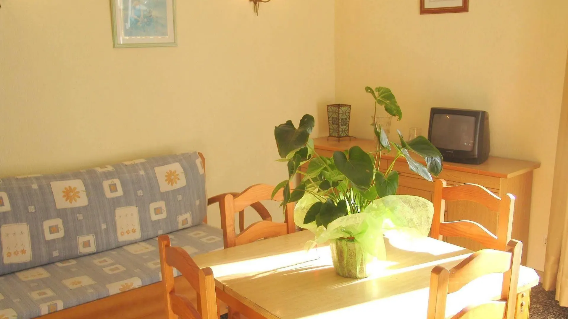Estudios Zeus Aries Hotel Salou