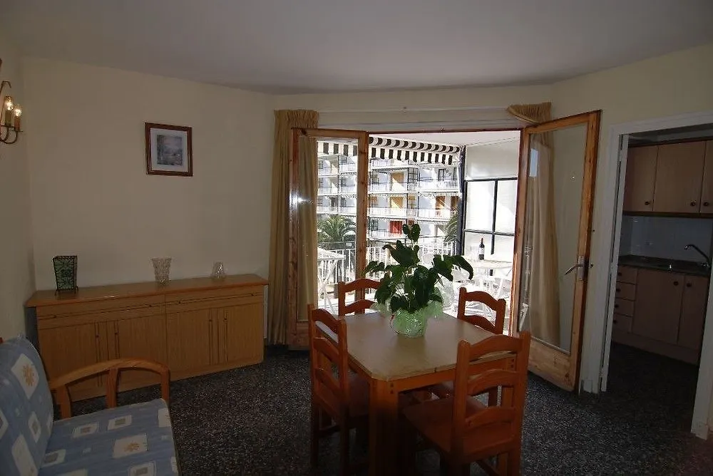 Hotel Estudios Zeus Aries Salou